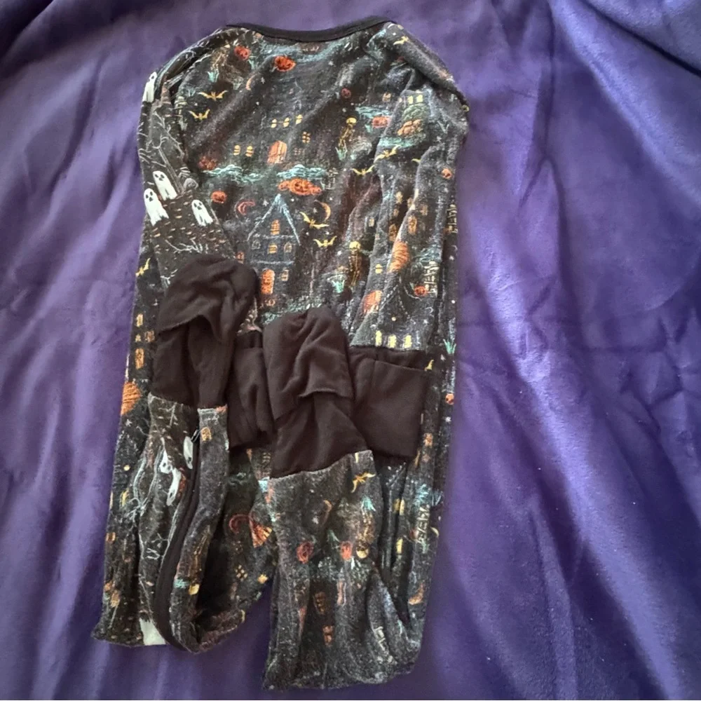 Onyx and Lore Bamboo GUC Convertible Halloween 12-18 Months